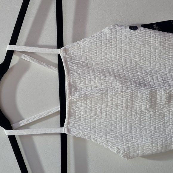 NWT HOLLISTER Tank Top - Picture 3 of 14